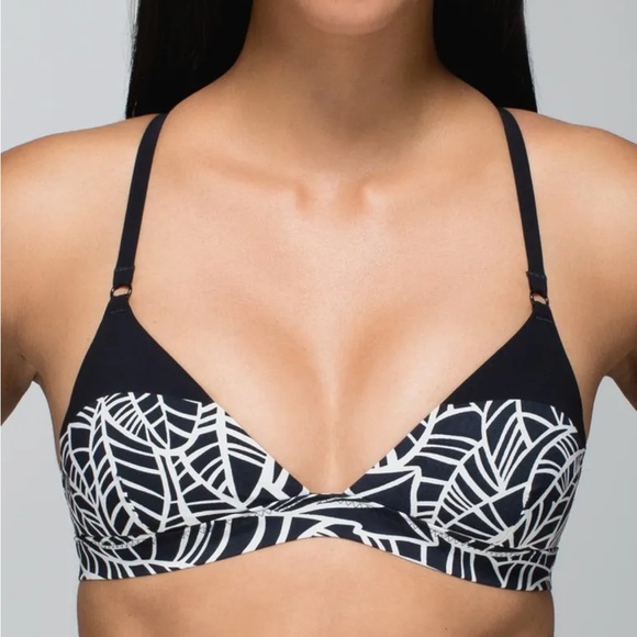 Lululemon Shanti Surf Triangle Top - Picture 1 of 10